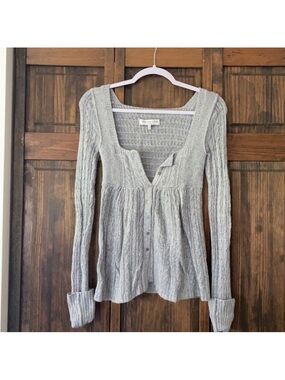 Light Gray Knit Button-Front Women's Top RARE